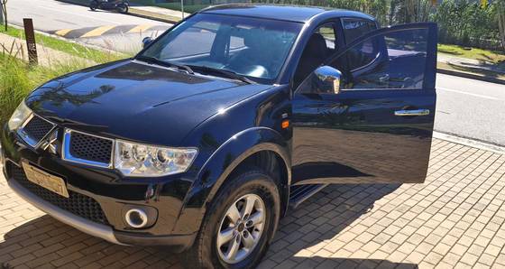 MITSUBISHI L200 TRITON 3.2 HPE 4X4 CD 16V TURBO INTERCOOLER DIESEL 4P AUTOMÁTICO